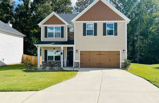 Wow! Beautiful 4 bedroom 2.5 bathroom home in Newnan! Must See! - 162 Ashton Place, Newnan, GA 30265