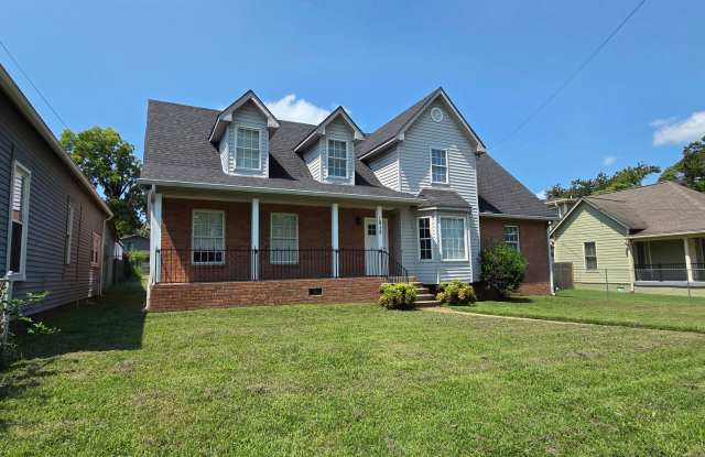 Large 4 Bedroom House in North Nashville - Attached Garage photos photos