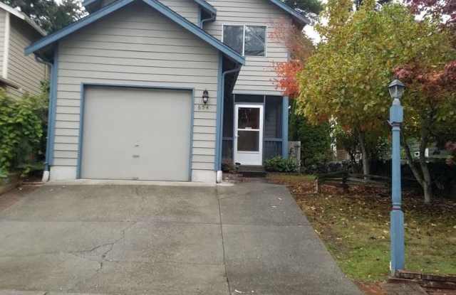 654 NE Flagstone Lane Gallery 2