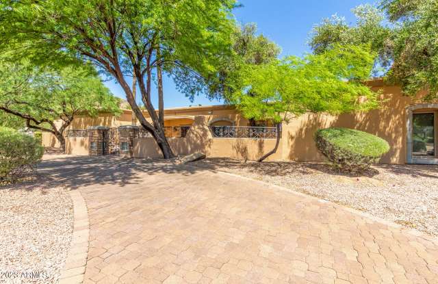 4744 E FOOTHILL Drive Gallery 3