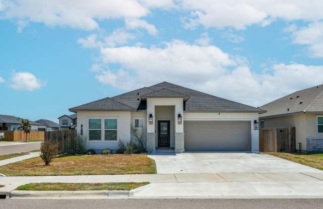 SPACIOUS NEW BUILT 4 BD 2.5 BTH Gallery 1