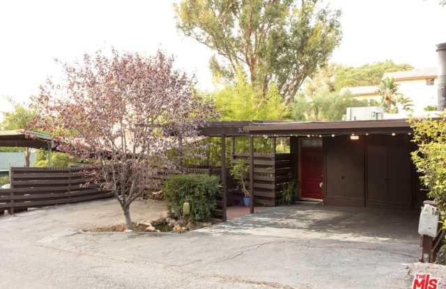 3042 VALEVISTA TRL - 3042 Valevista Trail, Los Angeles, CA 90068
