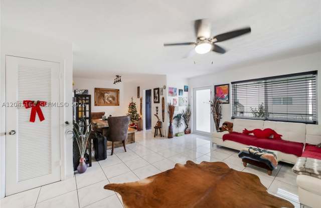 541 Blue Heron Dr Gallery 3