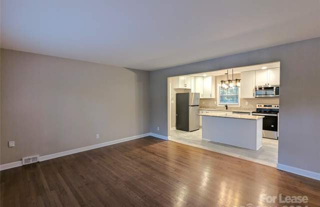 5425 Kinsale Lane Gallery 2