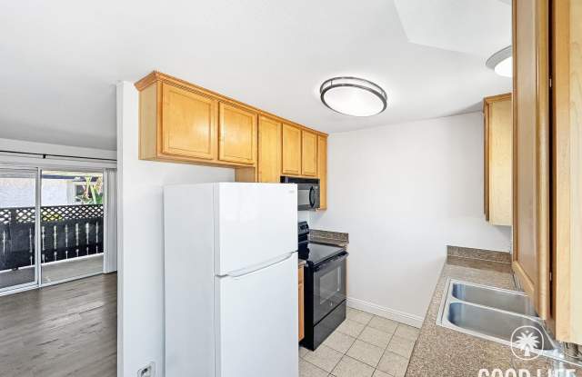 Beautiful 1BD/1BA W/ Reserved Parking and In-Unit Laundry in North Park! photos photos
