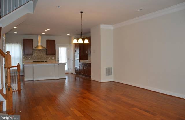 3059 WATERLOO Lane Gallery 3