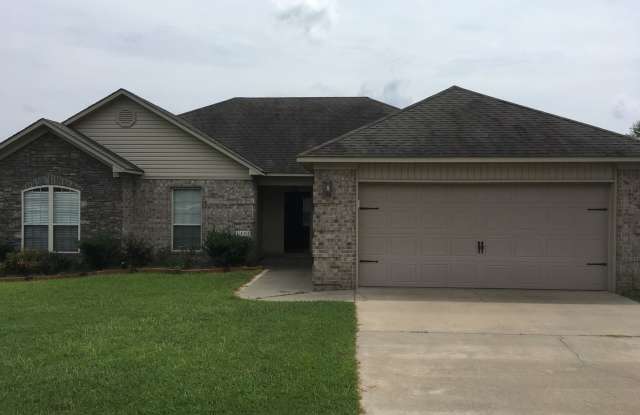 2404 Lancashire Lane, Cabot AR 72023 - Large 4br 2ba Stonehenge Estates - 2404 Lancashire Lane, Cabot, AR 72023