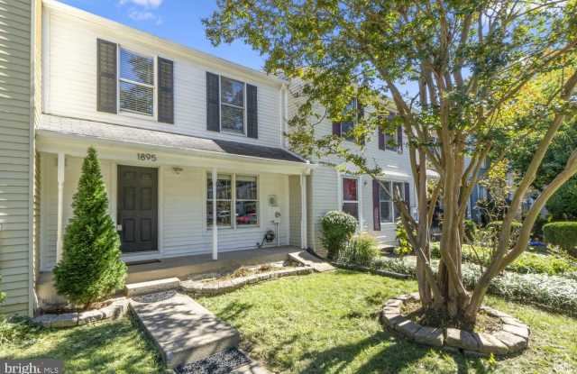 1895 POHICK CREEK Court Gallery 1