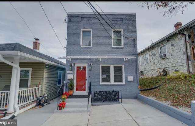 325 57TH Street NE unit: #2-1 photos photos