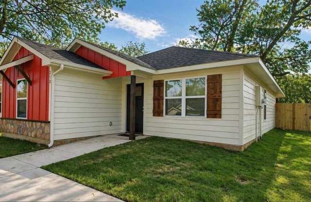 212 E Walker Street photos photos