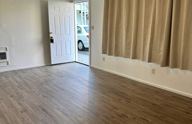 421 W Miner St photos photos