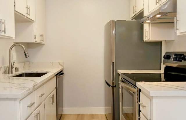 Refurbished 1bd Condo on First Floor With Pool photos photos