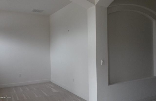 5282 Brackenwood Drive Gallery 4