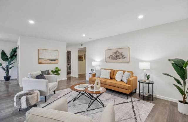 3350 La Mesa Drive Gallery 3
