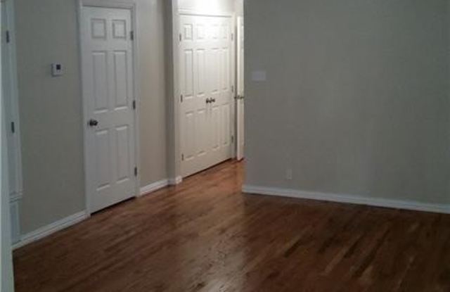 1925 W 10th Street - 1925 W 10th St, Dallas, TX 75208