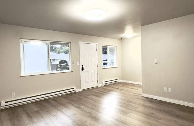 8814 236th St Sw Gallery 1