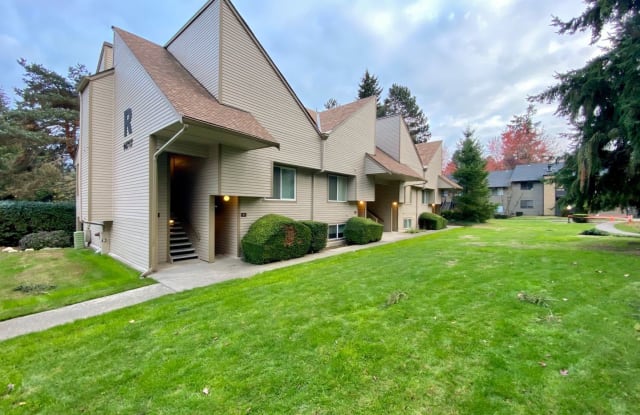 14717 NE 44th Place Unit #R-8 - 14717 Northeast 44th Place, Bellevue, WA 98007