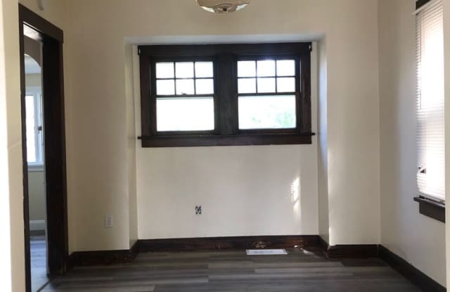 1/2 OFF 1ST MONTH RENT (move in month) West Toledo Home Gallery 4