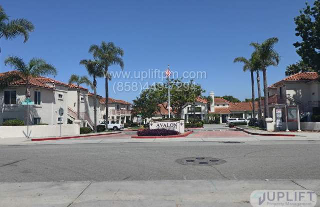 3 Bed, 2 Bath Condo Near the Beach photos photos