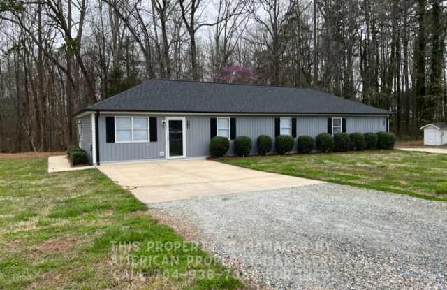 318 Rustic Rd photos photos