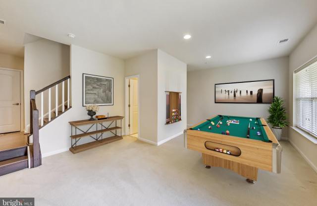 11852 BOLAND MANOR Drive Gallery 3