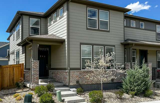 NEARLY NEW 3-bed Paired Home in Senderos Creek community! photos photos
