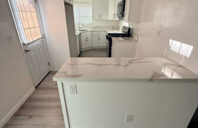 Beautiful three bedroom home in Lakewood ready to rent! Gallery 4