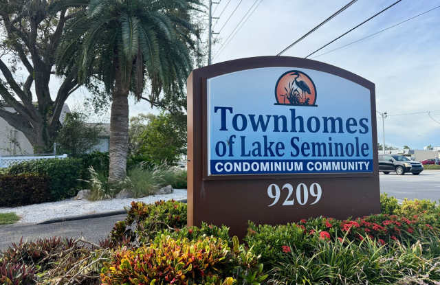 Serene Living at Townhomes of Lake Seminole 2/1.5 - 2 story condo photos photos