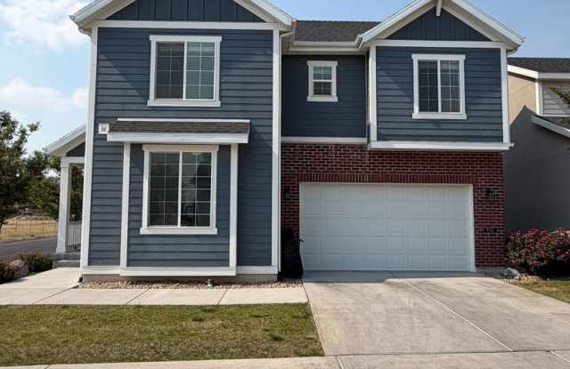 Beautiful 4-Bedroom Home in Lehi - Plenty of Storage! photos photos