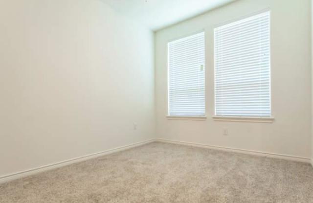 6689 McKinney Falls Pkwy Gallery 4