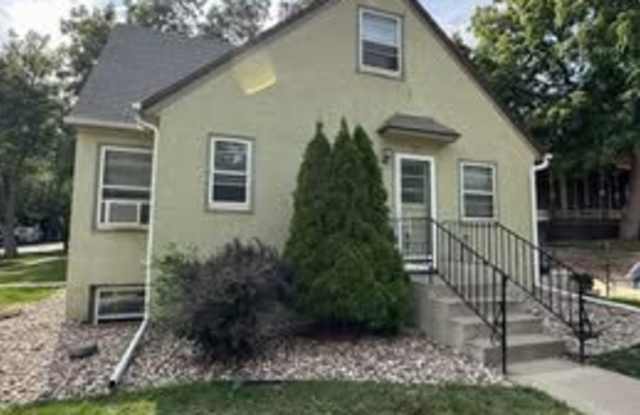 101 N Duluth Ave photos photos