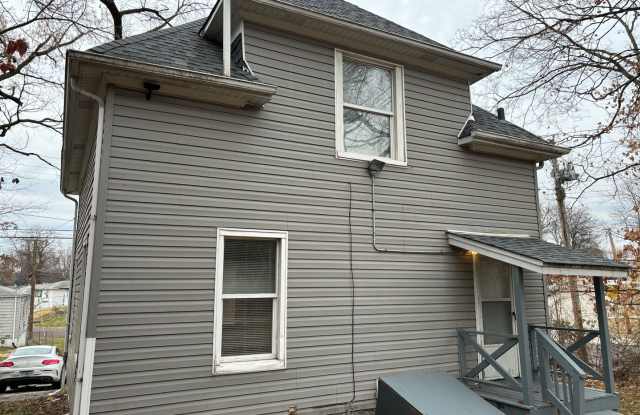 COMING SOON ! 2 STORY - Large 3 Bedroom 1 Bath Home 2 Story Gallery 3