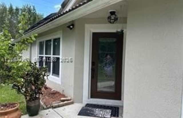 4927 Lombard Pass Dr Gallery 2