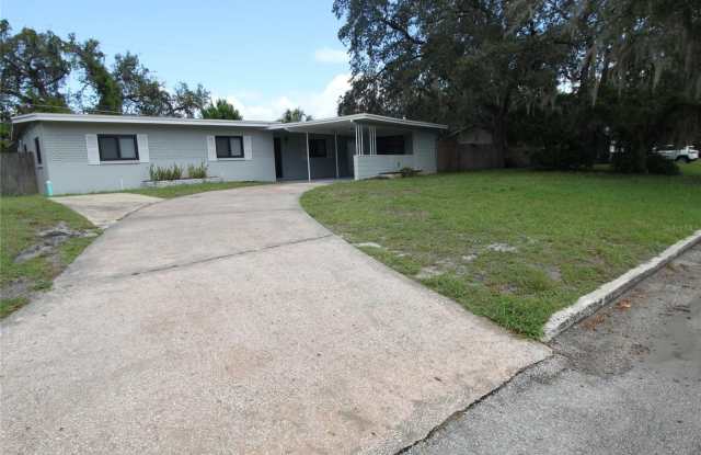 115 N LAKEWOOD CIR - 115 North Lakewood Circle, Fern Park, FL 32751