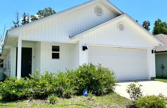 Spacious 3-Bedroom Home - Woodlands photos photos