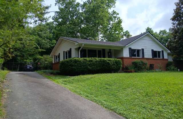 3BR/2 full bath House in Benton photos photos