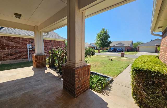 (3) Bed/(2) Bath with Storm Shelter Avail NOW! Gallery 4