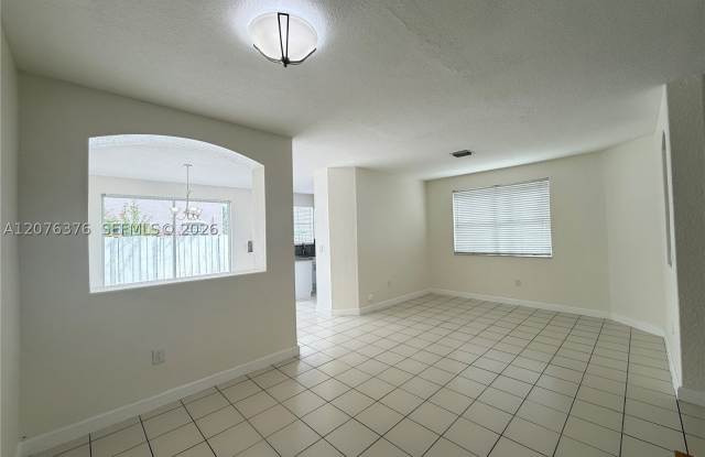 15131 SW 23rd Ln Gallery 4