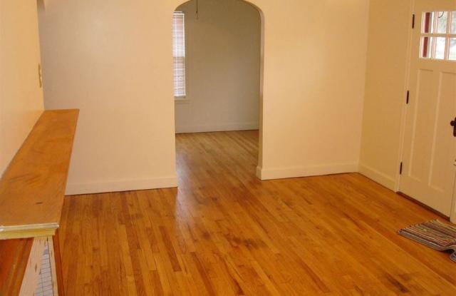$1,750 | 3 Bedroom, 1 Bathroom House | Pet Friendly* | Available for August 1st, 2024 Move In! Gallery 3