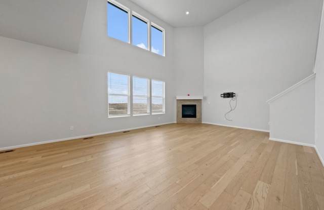 Spacious 3BR House in Castle Rock Gallery 3