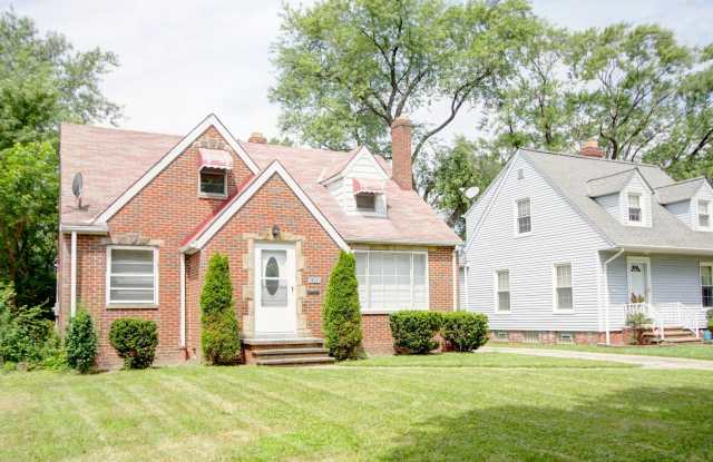 Quiet street with large stately homes - 2080 East 228th Street, Euclid, OH 44117