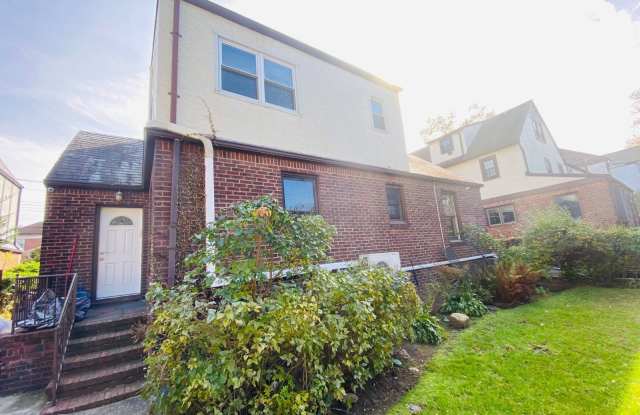 181-69 TUDOR RD Gallery 4
