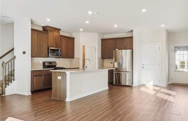 5562 Plain Field Lane Gallery 4