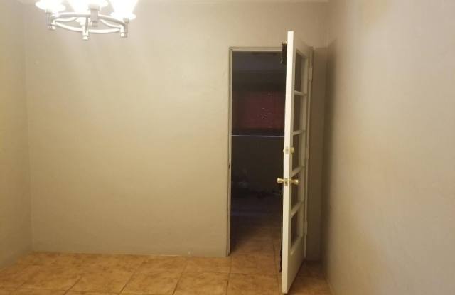 3102 E Mulberry Drive Gallery 4