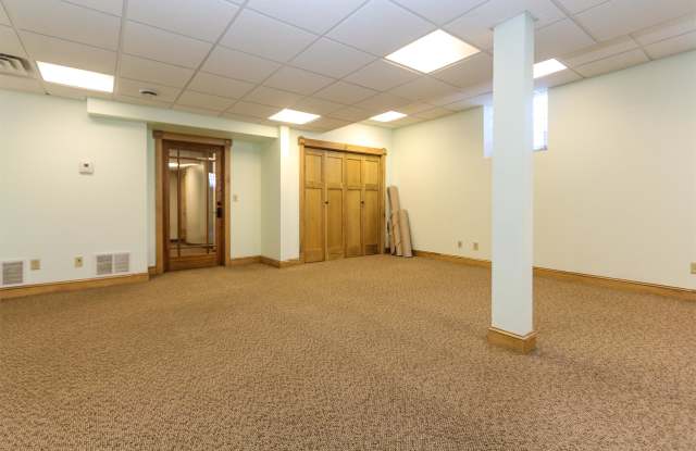 11 10th Avenue South - C Gallery 3