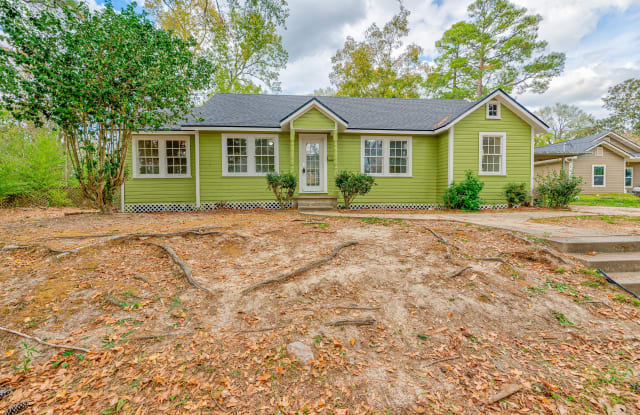 944 College Street - 944 College Street, Jasper, TX 75951