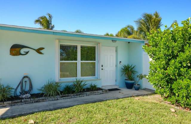 110 SW Hideaway Place Gallery 2