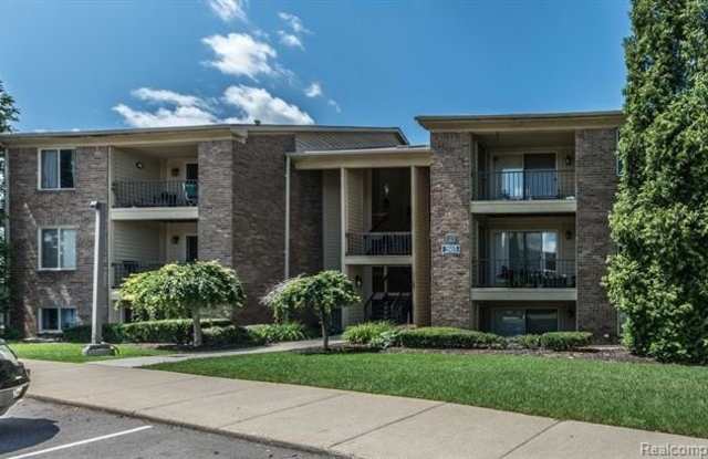 2605 GREENSTONE Boulevard - 2605 Greenstone Boulevard, Auburn Hills, MI 48326