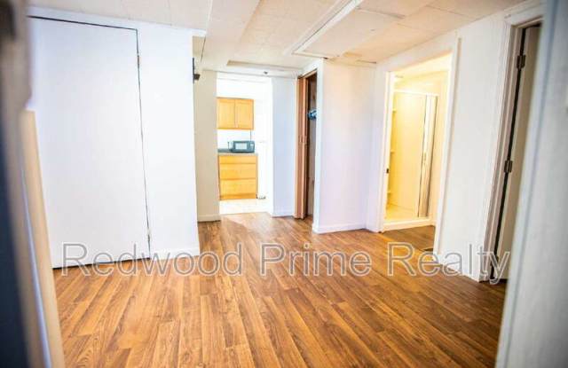 1918 20th St Basement Gallery 4