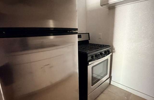 153 E Baylor photos photos